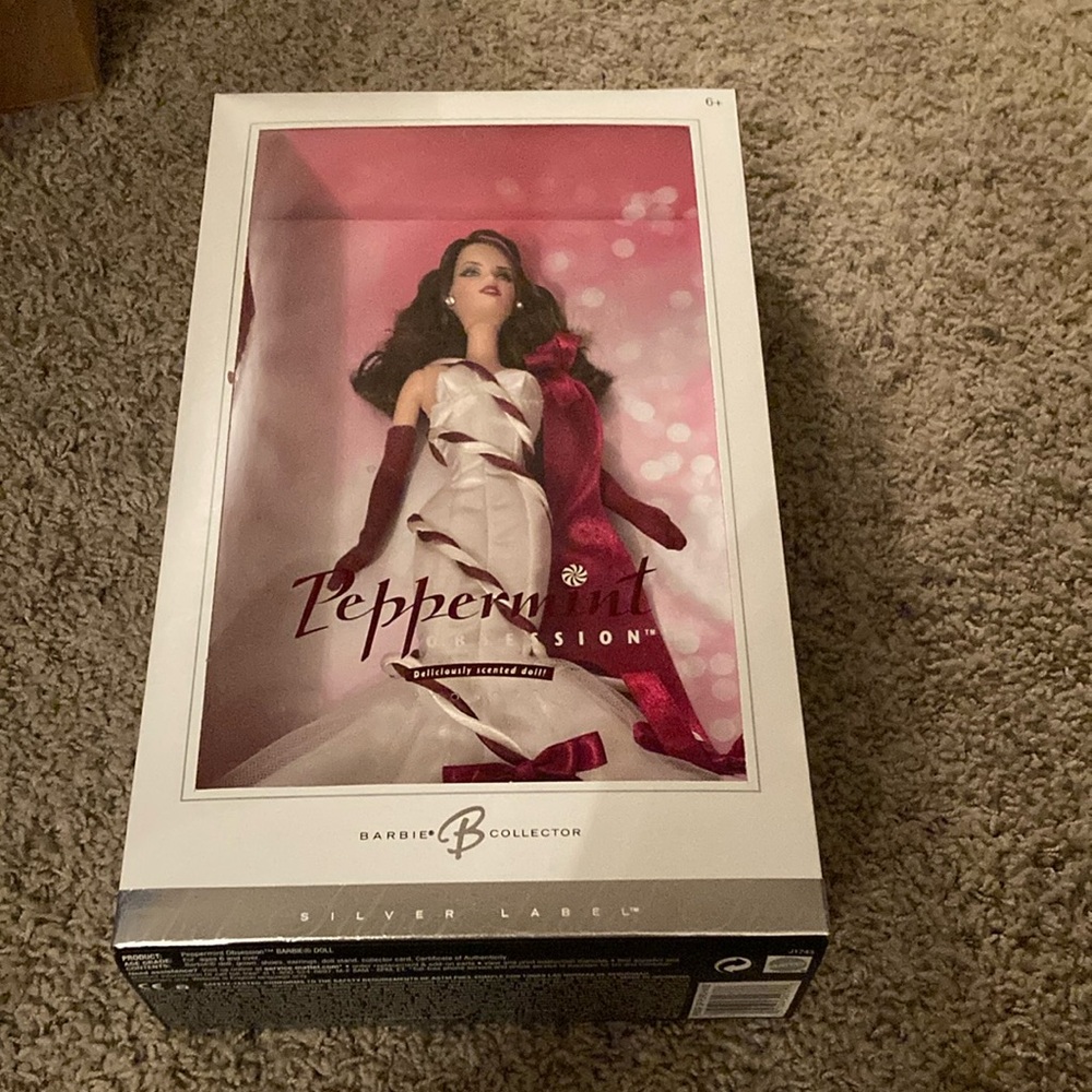 New Barbie Collector Peppermint obsession, Princess Doll silver label